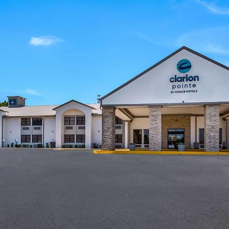 Hotel Clarion Pointe Marshall Exterior foto